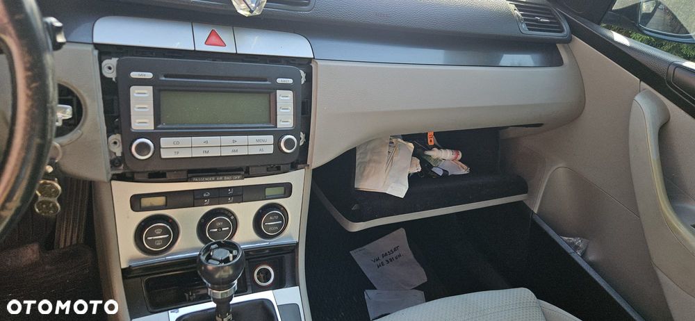 VOLKSWAGEN PASSAT B6 05-09 2.0 FSI BLR - RADIO RADIOODTWARZACZ - 24