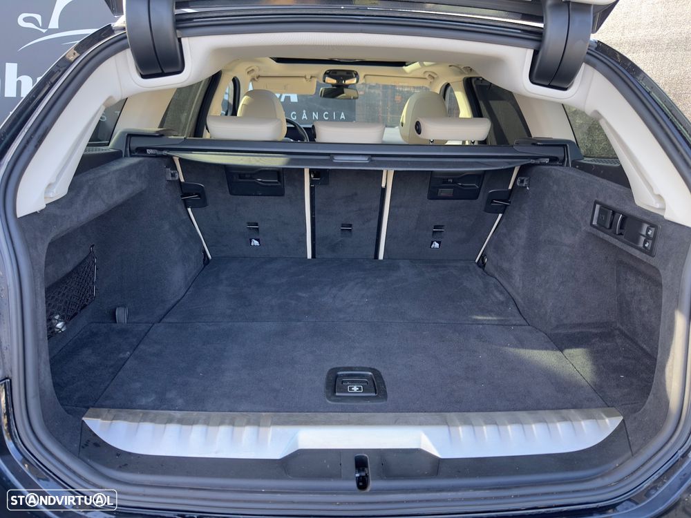 BMW 320 e Touring Aut. Luxury Line - 41