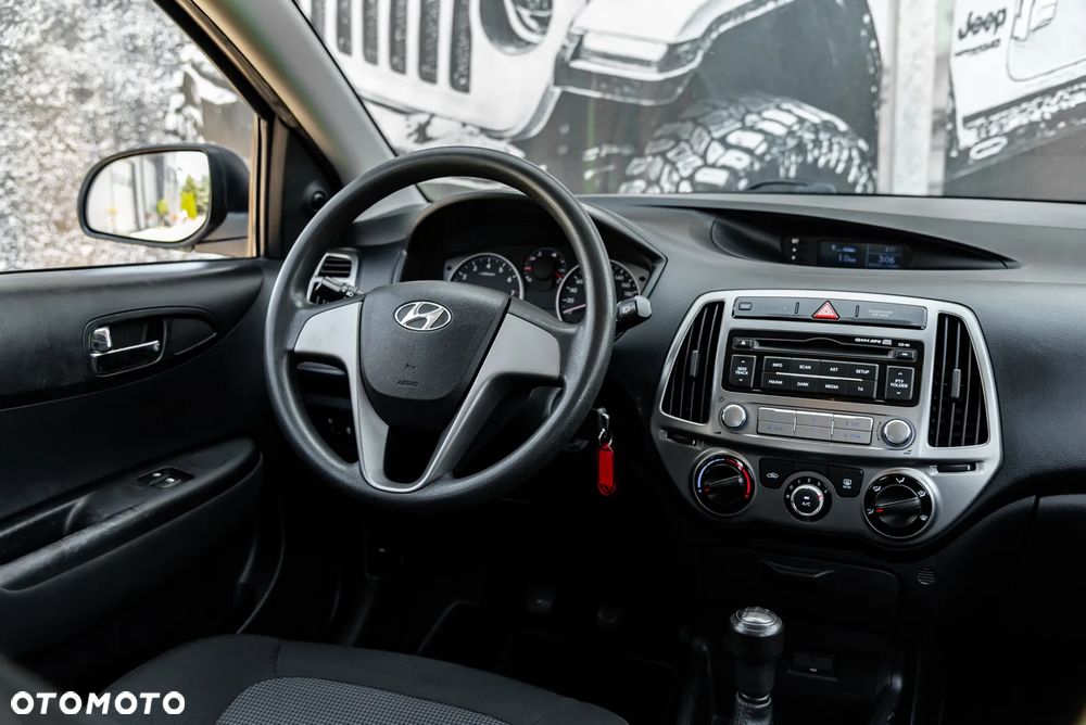 Hyundai i20 1.2 Trend - 25