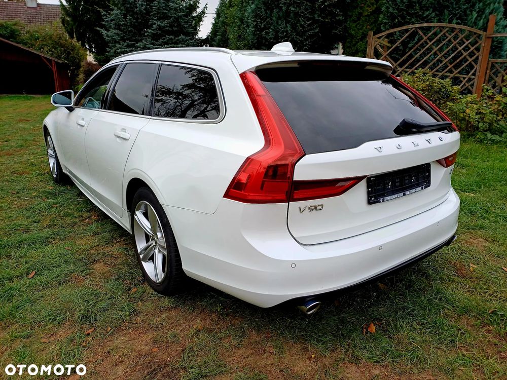 Volvo V90 D5 AWD Geartronic Momentum Pro - 3