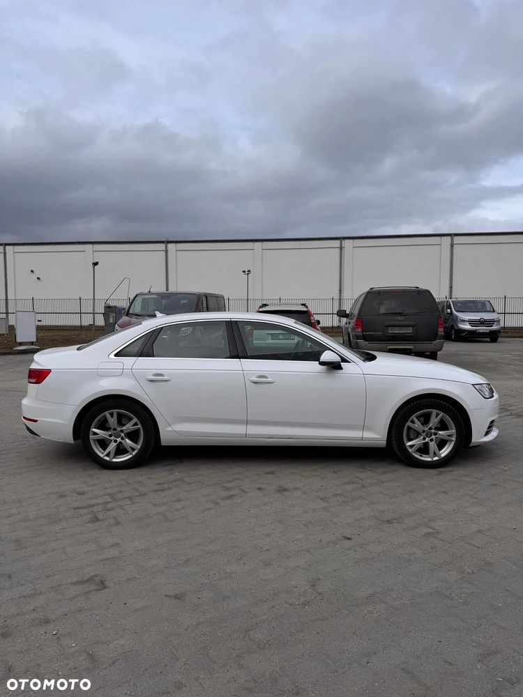 Audi A4 Limousine 2.0 TDI Design S tronic - 8