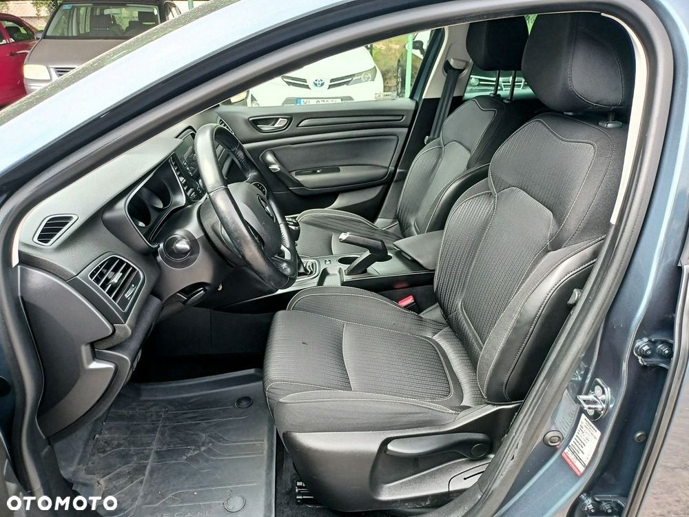 Renault Megane 1.6 SCe Life - 23