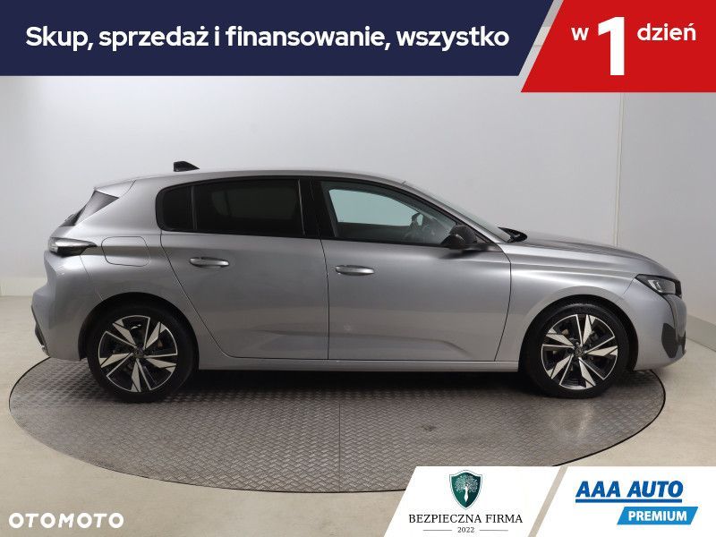 Peugeot 308 - 8