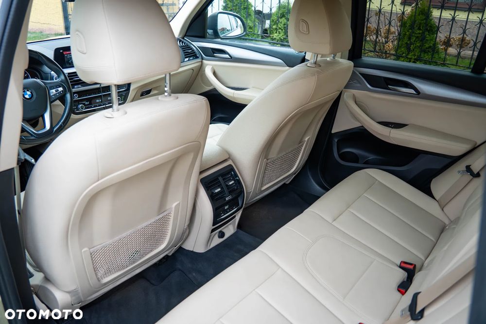 BMW X3 sDrive18d Advantage - 26