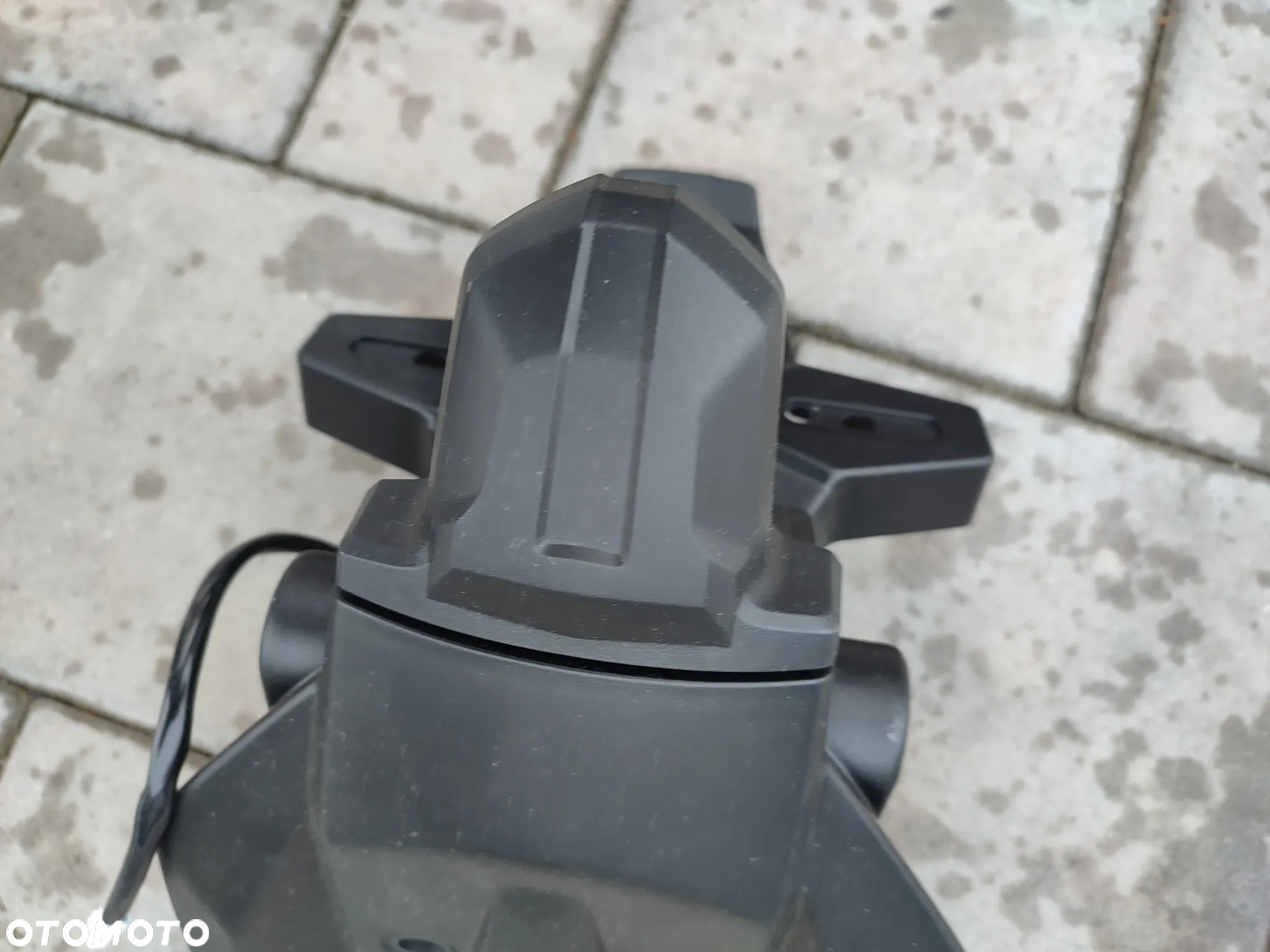 Mocowanie tablicy rejestracyjnej, podświetlanie tablicy, ogon Yamaha MT 09 - 6