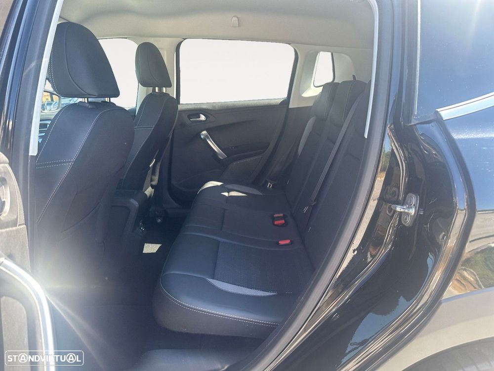 Peugeot 2008 1.2 PureTech Allure - 13