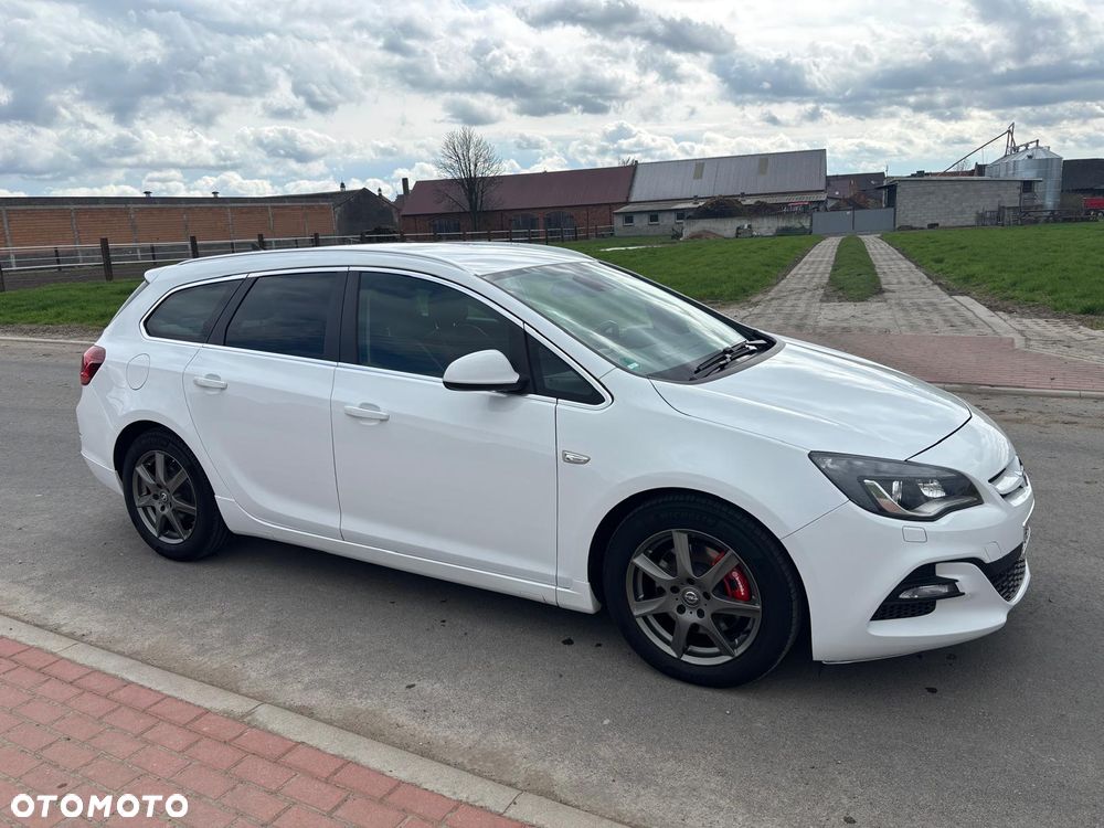 Opel Astra 2.0 BiTurbo CDTI DPF ecoFLEX SportsTourer St - 12