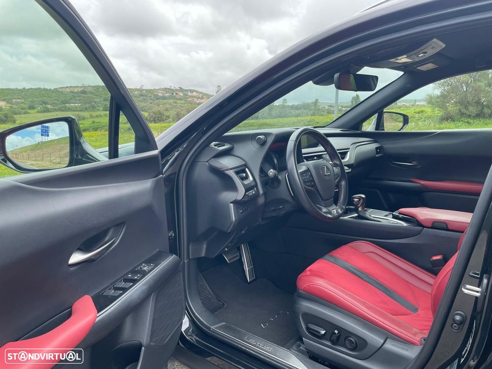 Lexus UX 250h F Sport - 22