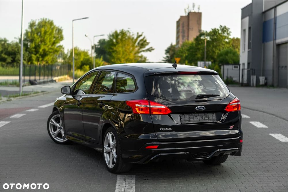 Ford Focus - 12