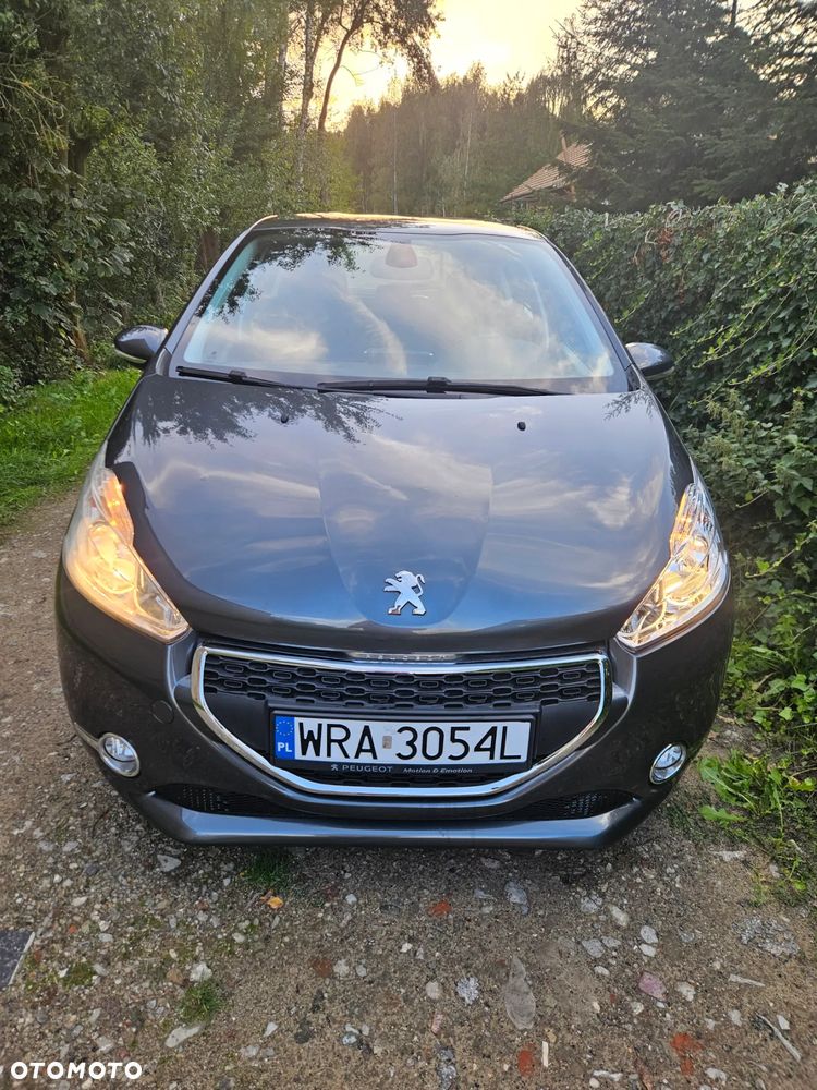 Peugeot 208 - 5