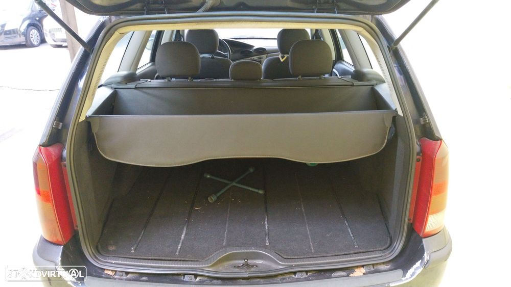 Ford Focus 1.8 TDdi Comfort - 4