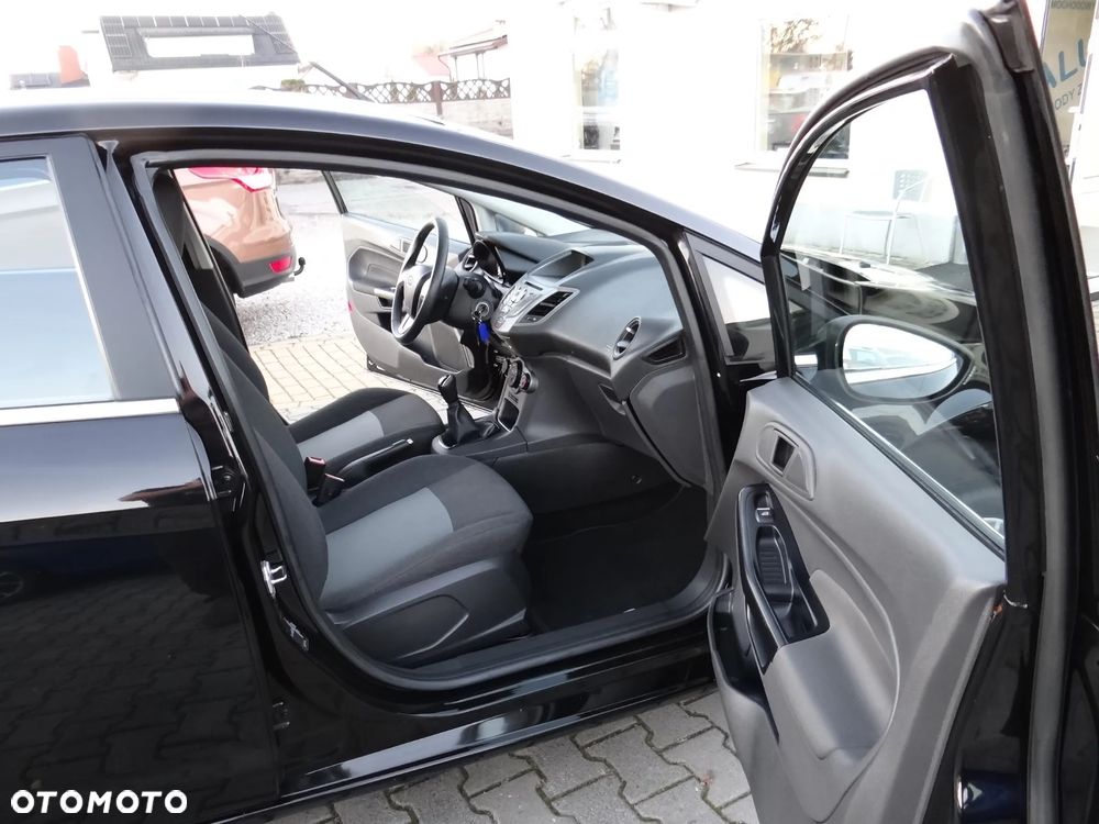 Ford Fiesta 1.25 Titanium - 30