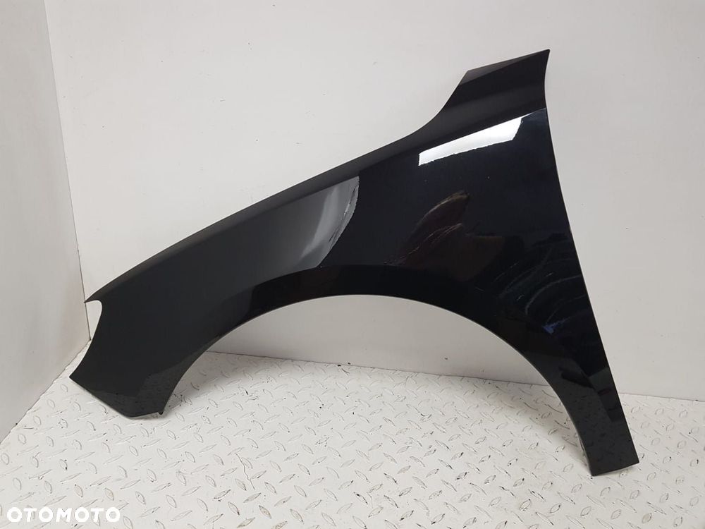 AUDI A1 82A BŁOTNIK LEWY PRZEDNI LEWA PRZÓD 19-24 KOLOR LC9Z BLACK MAGIC - 2