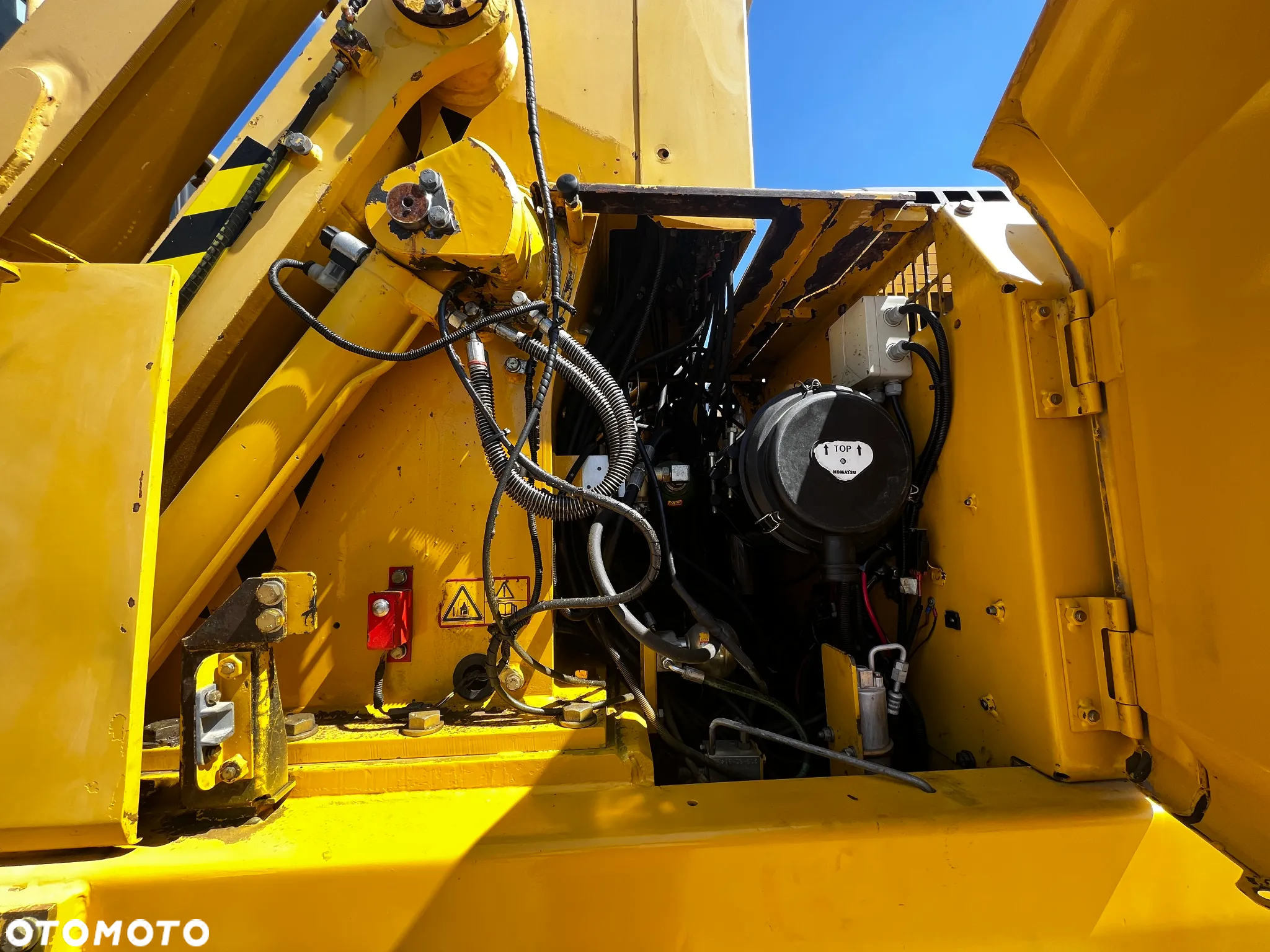 Komatsu PW220MH-7K - 14