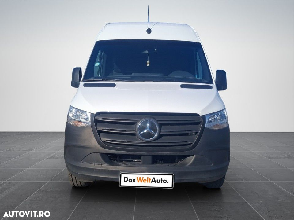 Mercedes-Benz Sprinter - 2