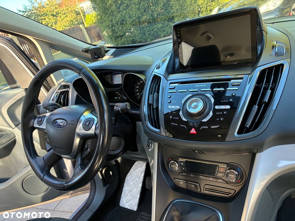 Ford Grand C-MAX - 22