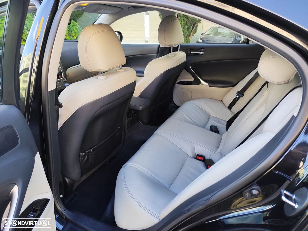 Lexus IS 200 d P.Executive 2G - 15