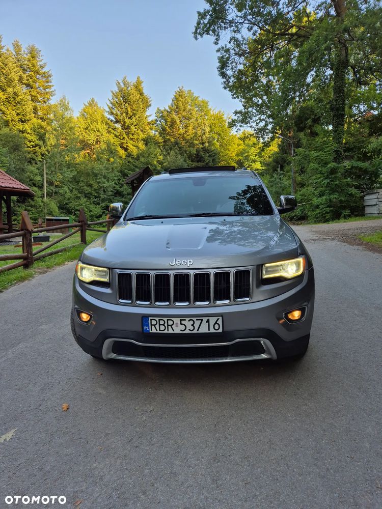 Jeep Grand Cherokee - 19