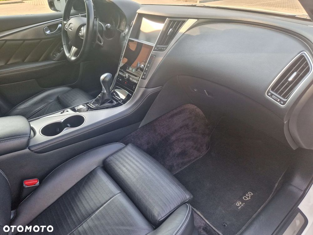 Infiniti Q50 - 10