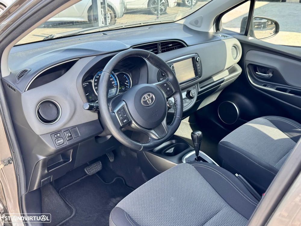 Toyota Yaris 1.5 HSD Sport+Navi - 8
