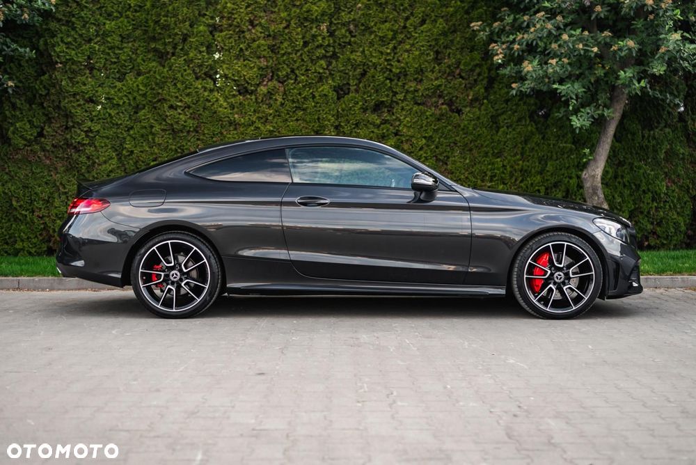 Mercedes-Benz Klasa C 300 9G-TRONIC AMG Line Plus - 9
