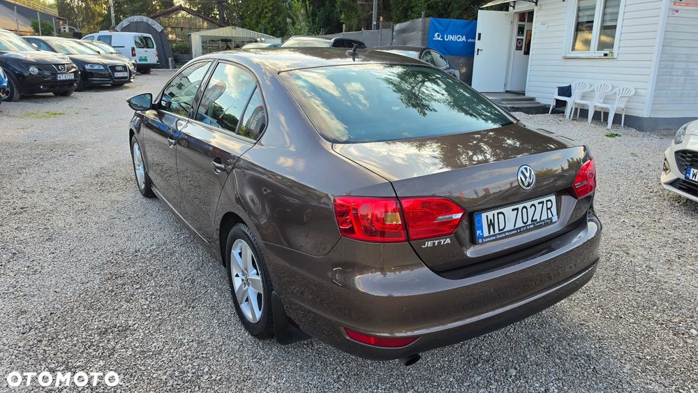 Volkswagen Jetta 1.2 TSI Comfortline Perfectline - 4
