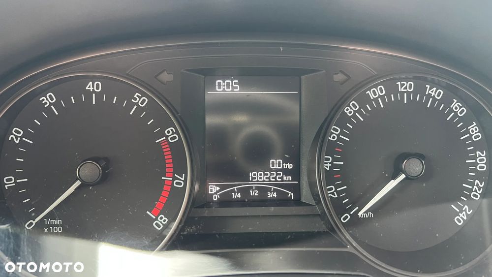 Skoda Fabia 1.0 Active - 8