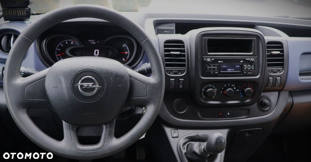 Opel Vivaro - 11