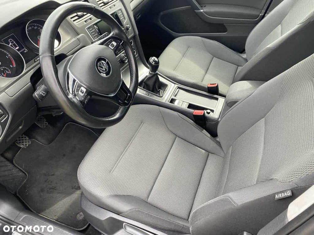 Volkswagen Golf 1.6 TDI BlueMotion Technology Comfortline - 9