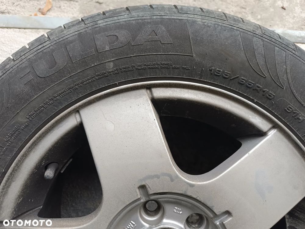 Volkswagen Golf 1.6 - 23