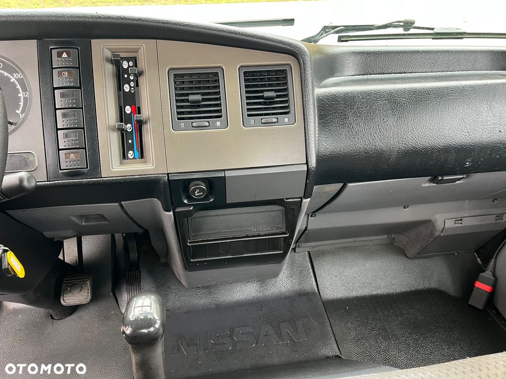 Nissan Atleon 56/35.13 - 24