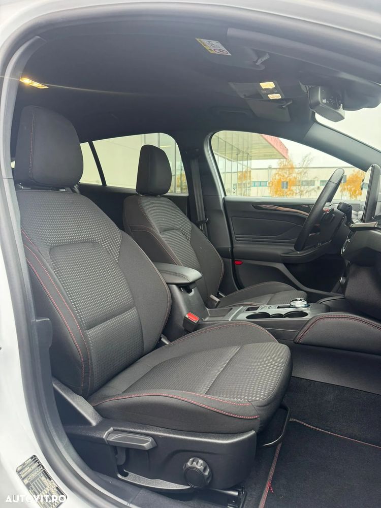 Ford Focus Turnier 1.5 EcoBlue Start-Stopp-System Aut. ST-LINE X - 18