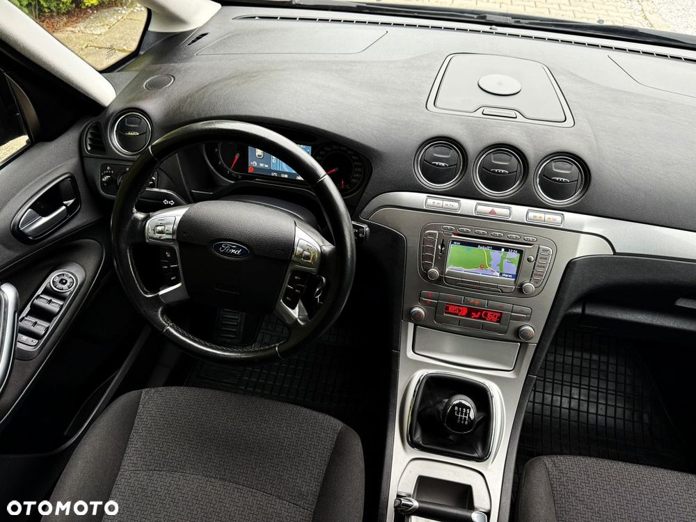 Ford Galaxy - 27