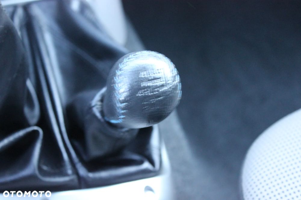 Mitsubishi L200 Pick Up 4x4 Intense Club Cab - 15