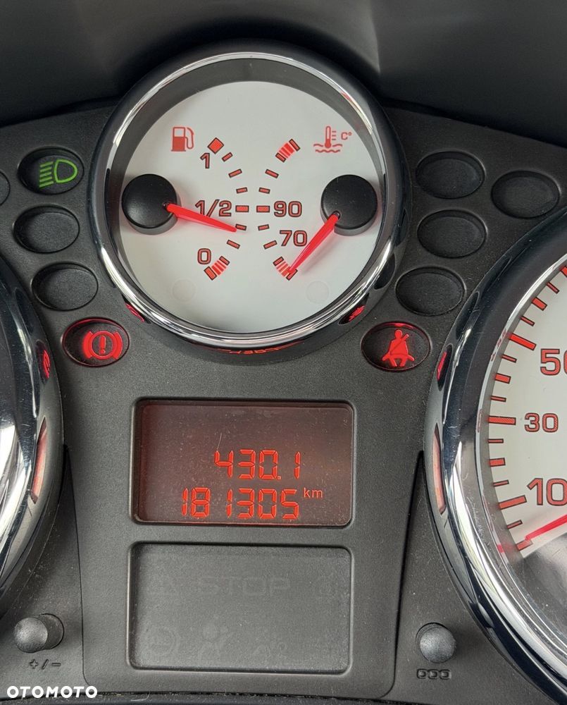 Peugeot 207 95 VTi Urban Style - 14