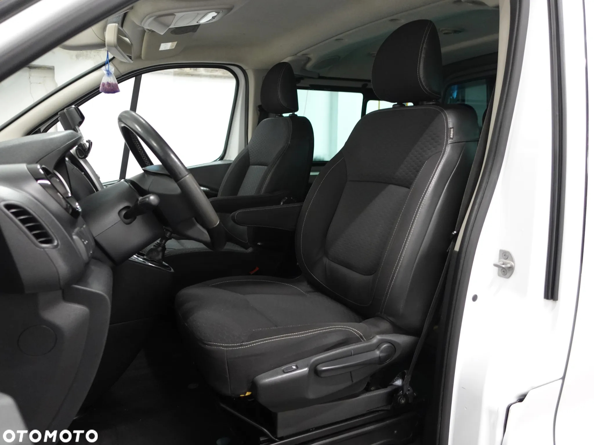 Opel Vivaro - 22