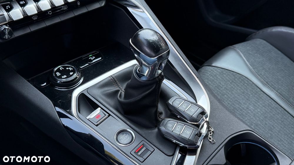 Peugeot 3008 BlueHDi 130 Stop & Start Allure Business-Paket - 33