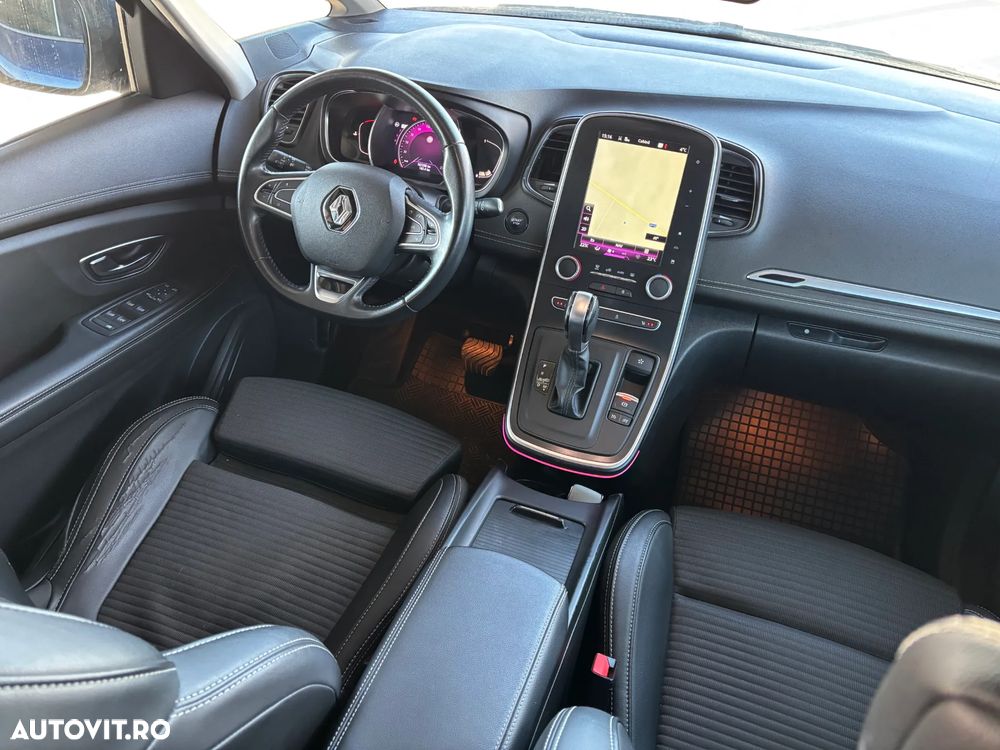 Renault Grand Scenic - 11