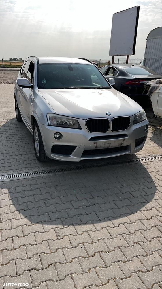 Dezmembram BMW X3 F25 2.0D Xdrive manual din 2012 - 1