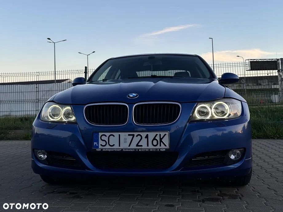 BMW Seria 3 325i - 34