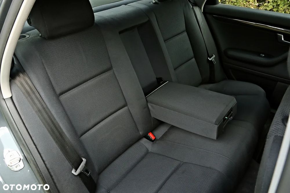 Audi A4 Limousine - 35