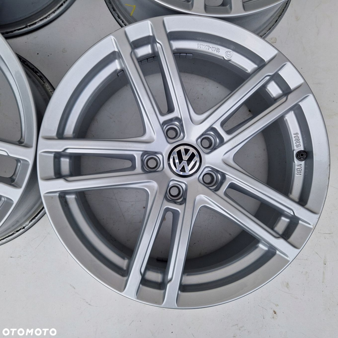 VW PASSAT B7 B8 CC TIGUAN I II ARTEON SHARAN 17 ET27 5x112 4X - 7