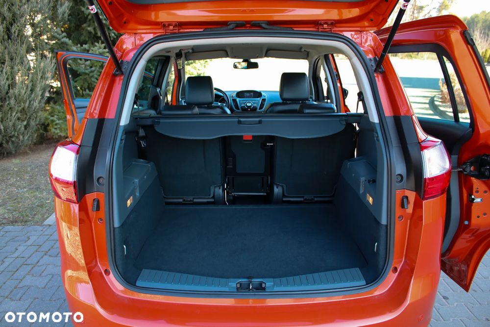 Ford Grand C-MAX 2.0 TDCi Champions Edition - 39