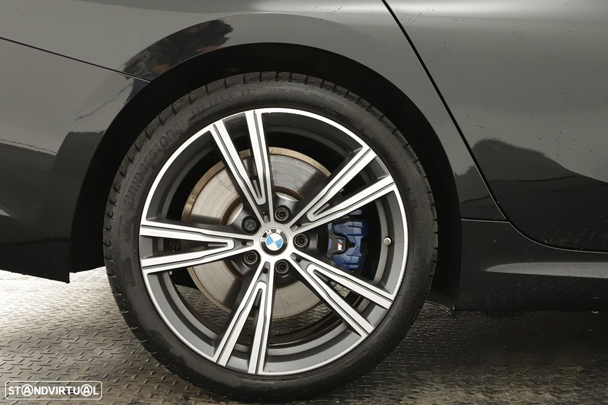BMW 330 e Touring Pack M Auto - 5