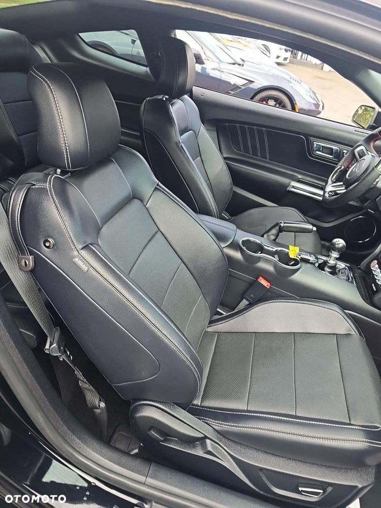 Ford Mustang 5.0 V8 GT - 11