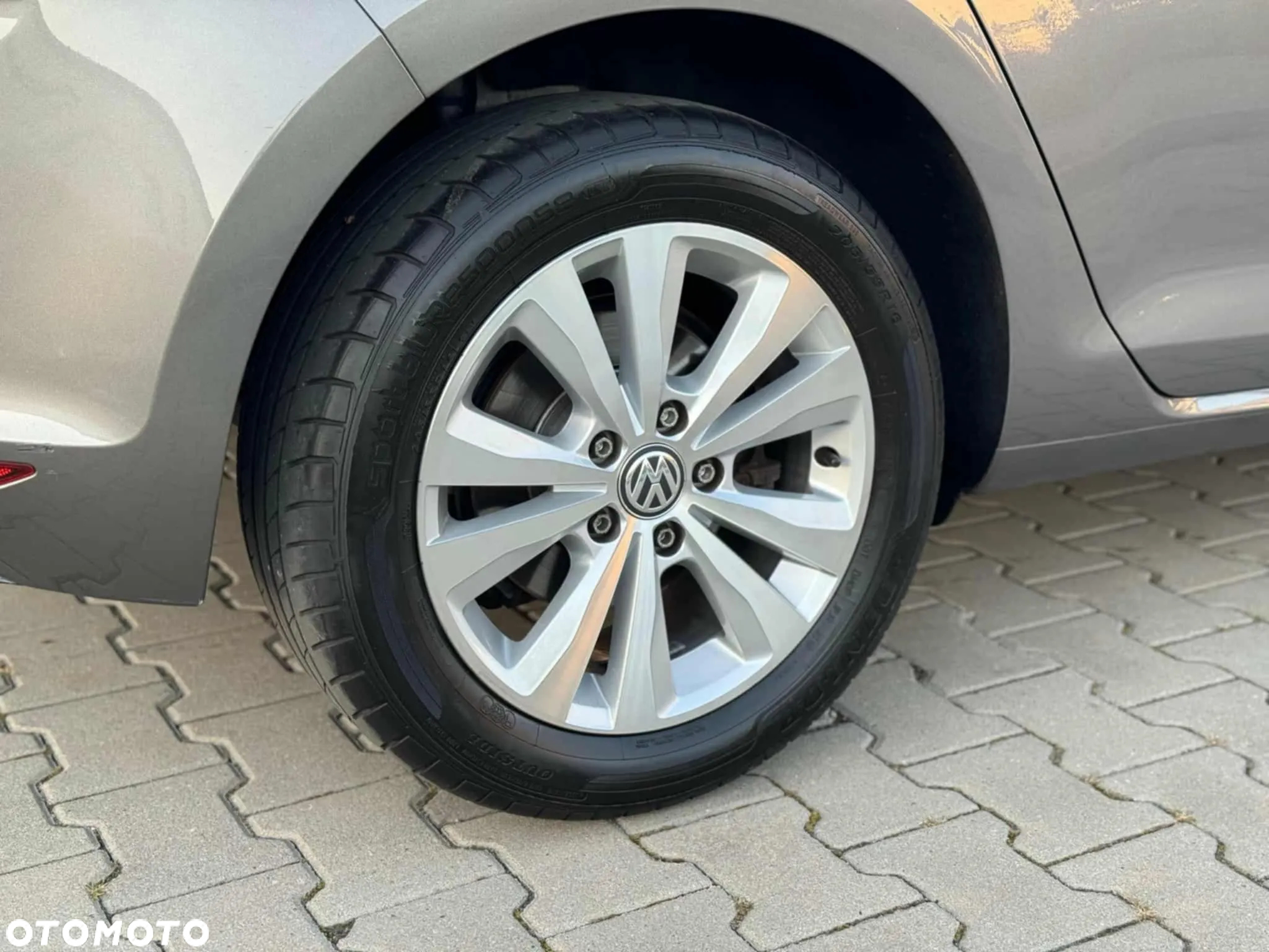 Volkswagen Golf VII 1.4 TSI BMT Highline DSG - 9