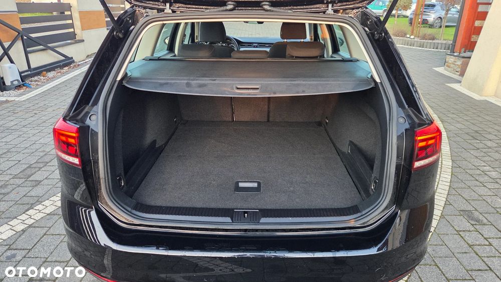 Volkswagen Passat 1.6 TDI SCR DSG Business - 15