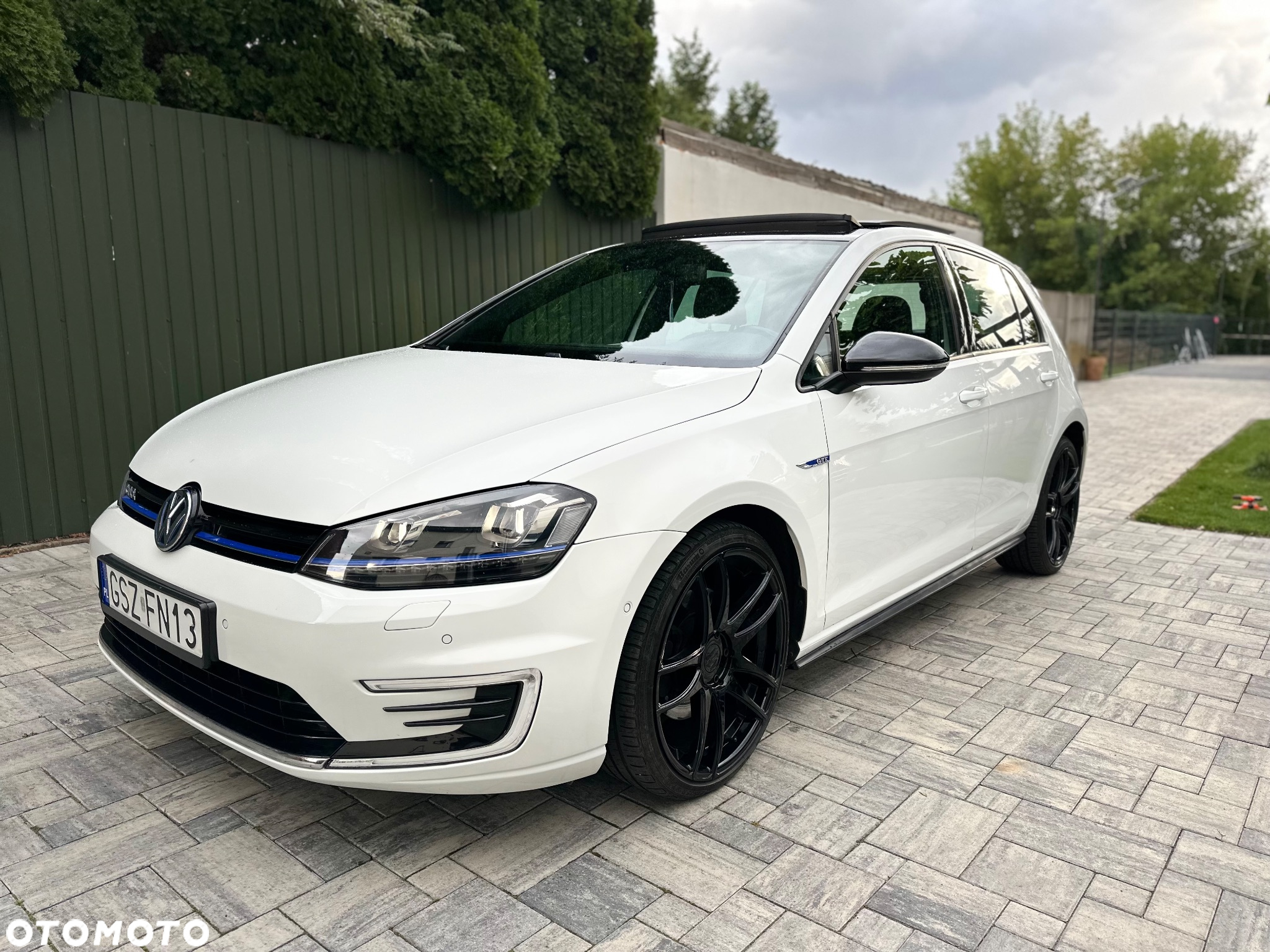 Volkswagen Golf - 6