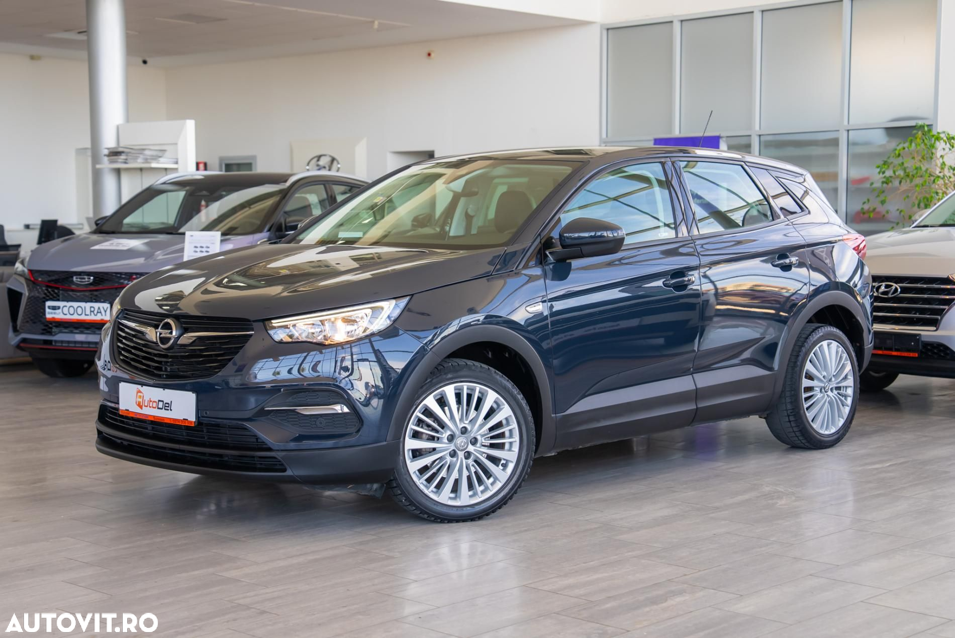 Opel Grandland X 1.2 Start/Stop INNOVATION - 2
