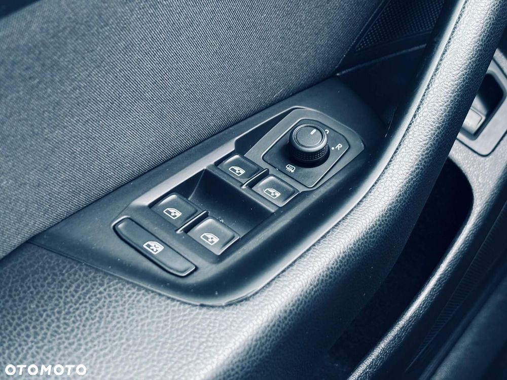 Volkswagen Passat 2.0 TDI EVO Business DSG - 34